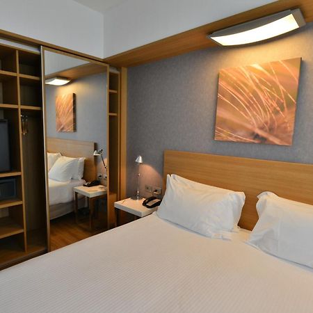 Hilton Garden Inn Milan North Esterno foto