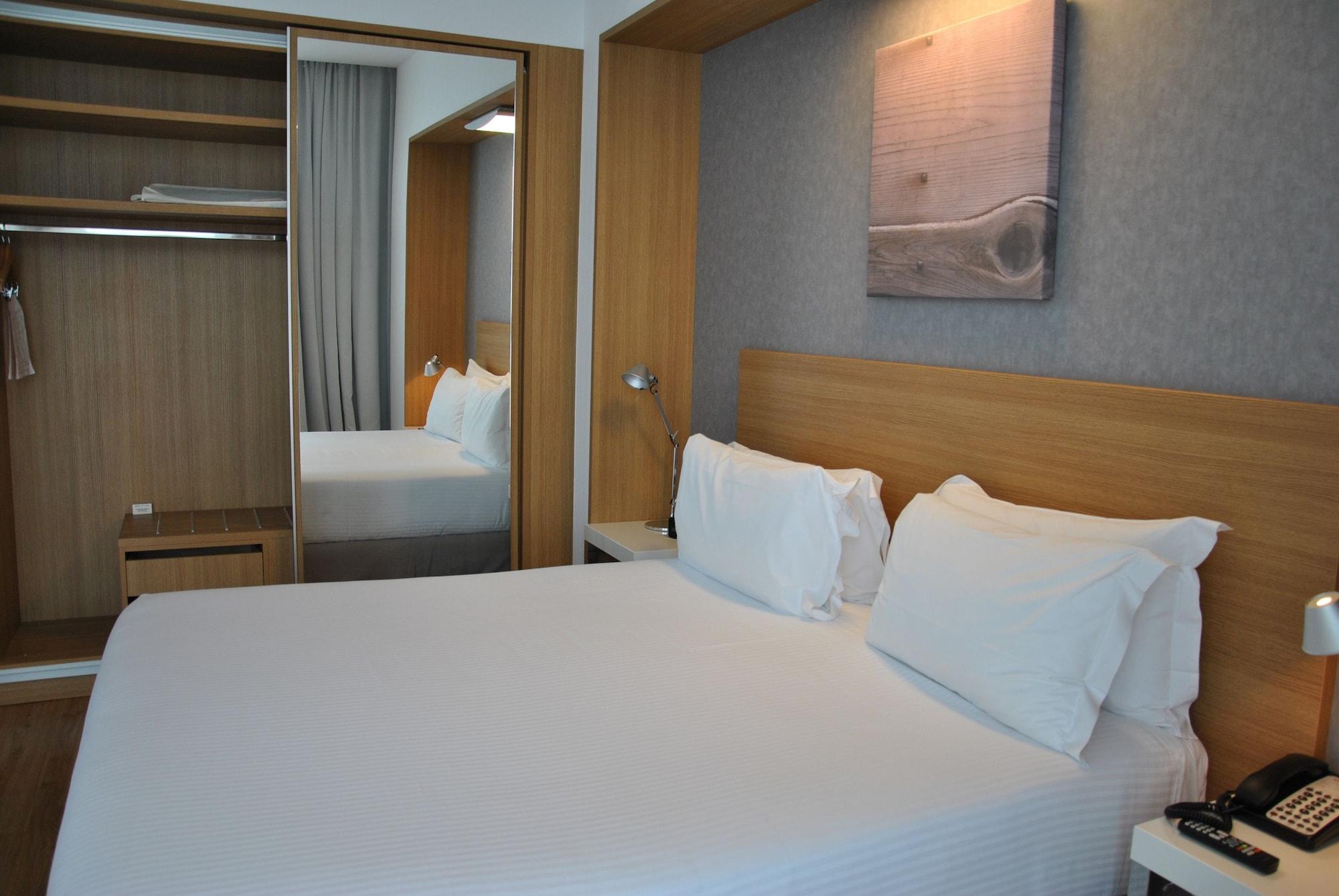 Hilton Garden Inn Milan North Esterno foto