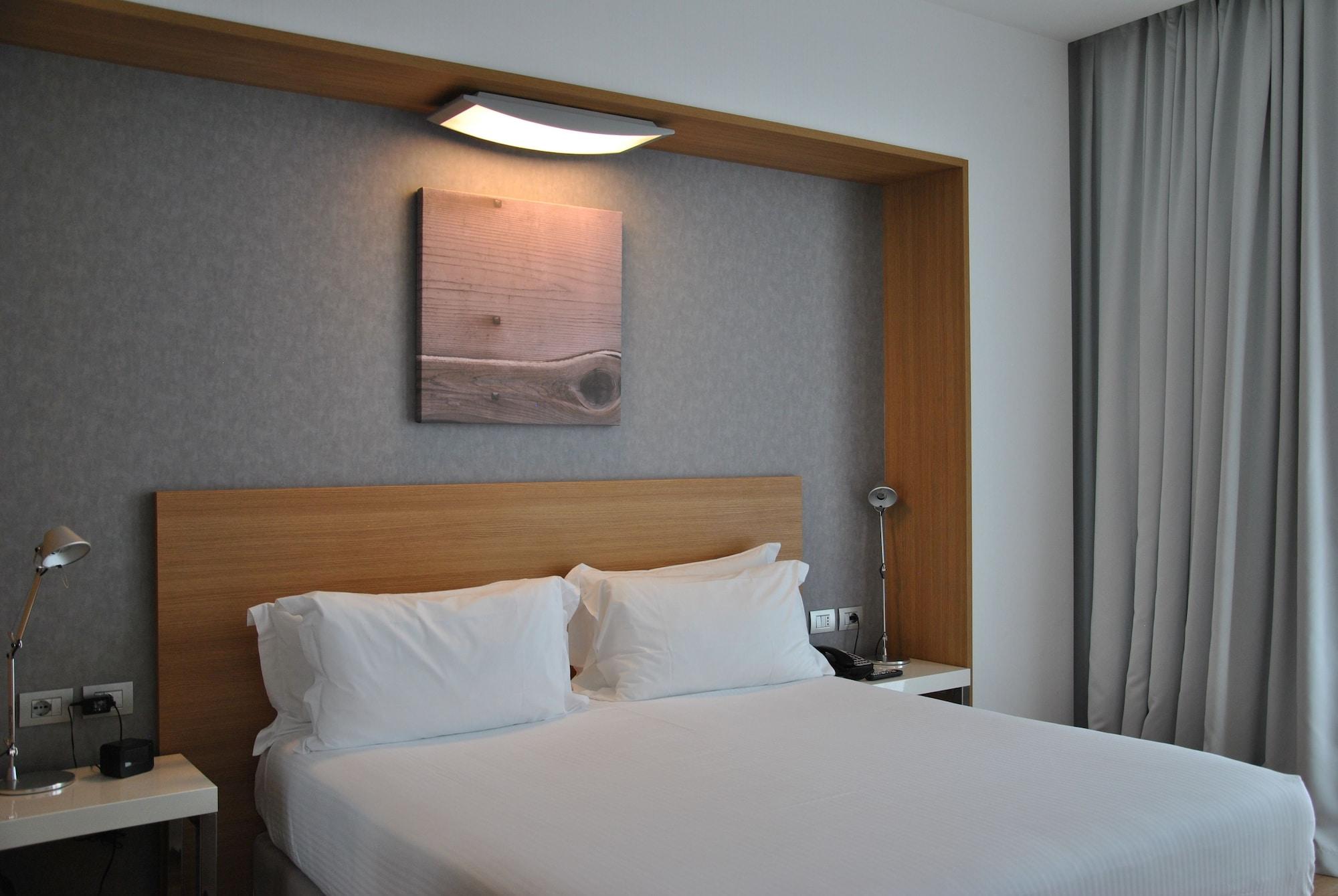 Hilton Garden Inn Milan North Esterno foto