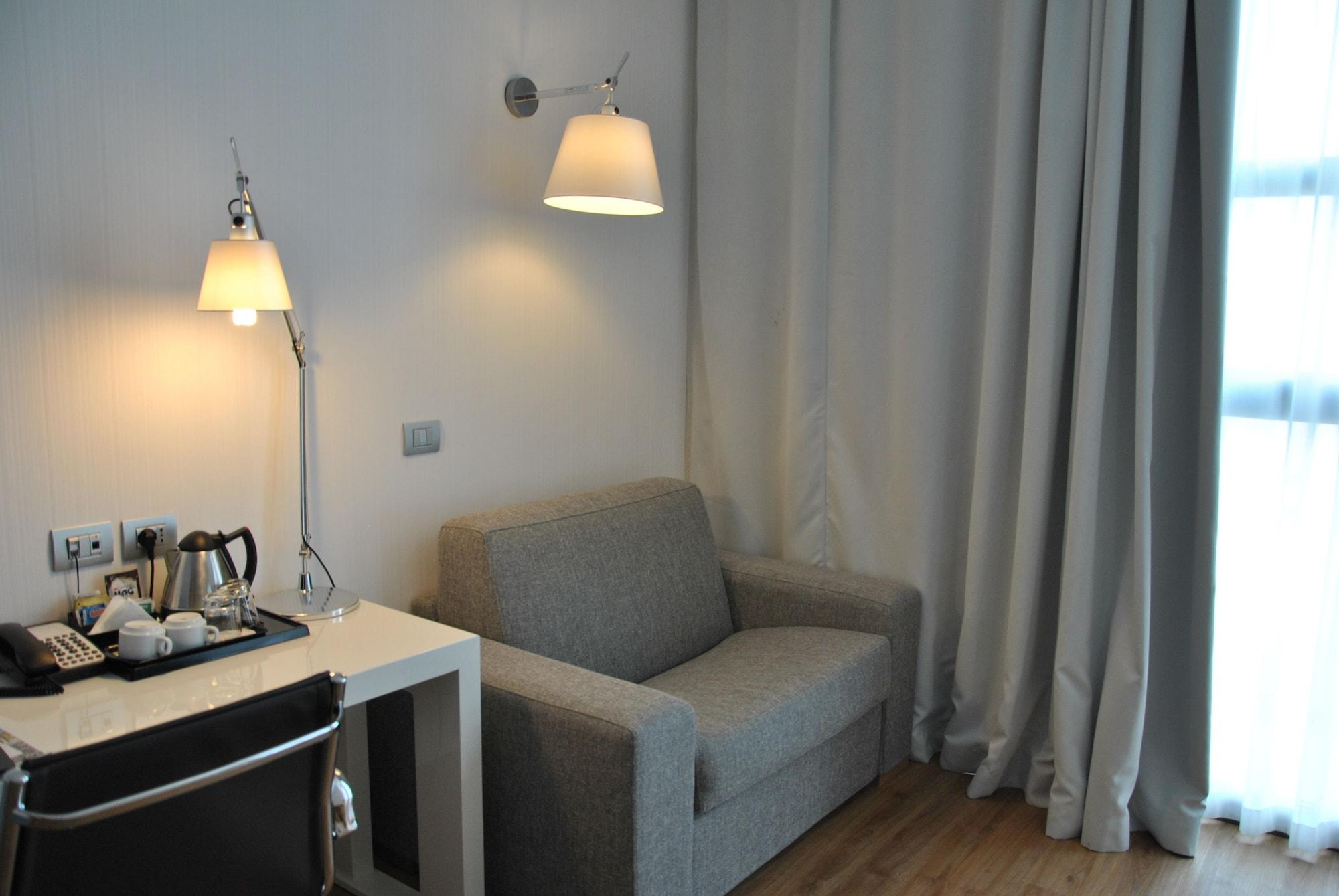 Hilton Garden Inn Milan North Esterno foto
