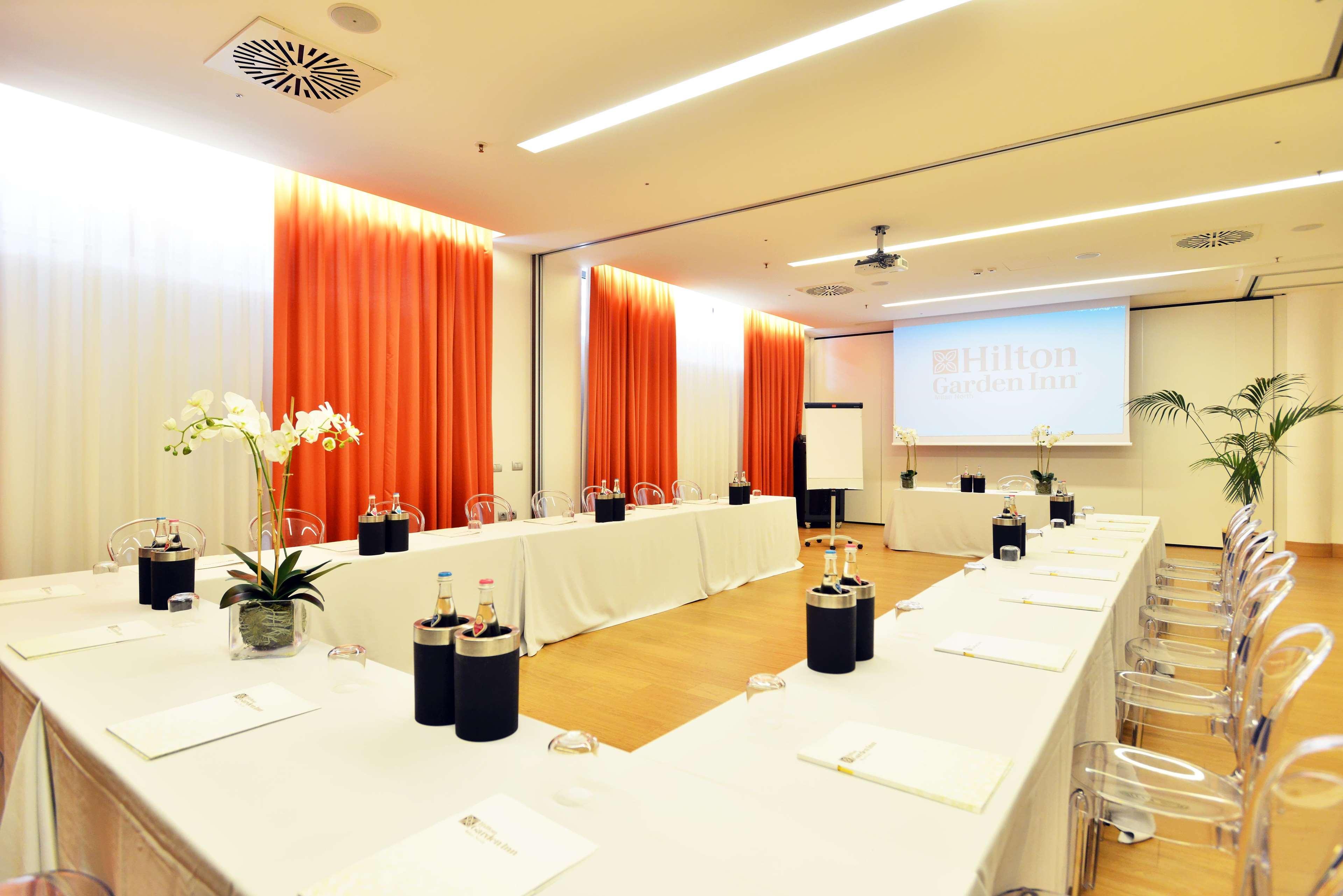 Hilton Garden Inn Milan North Esterno foto