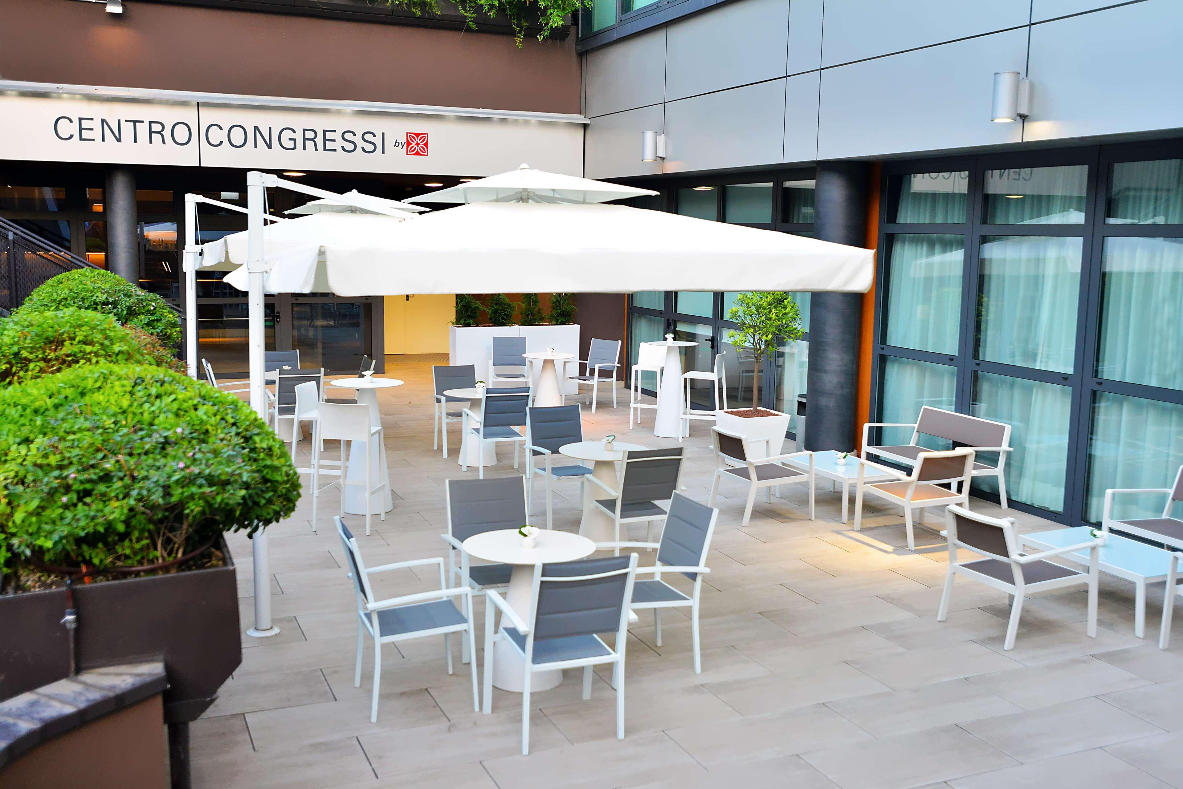 Hilton Garden Inn Milan North Esterno foto