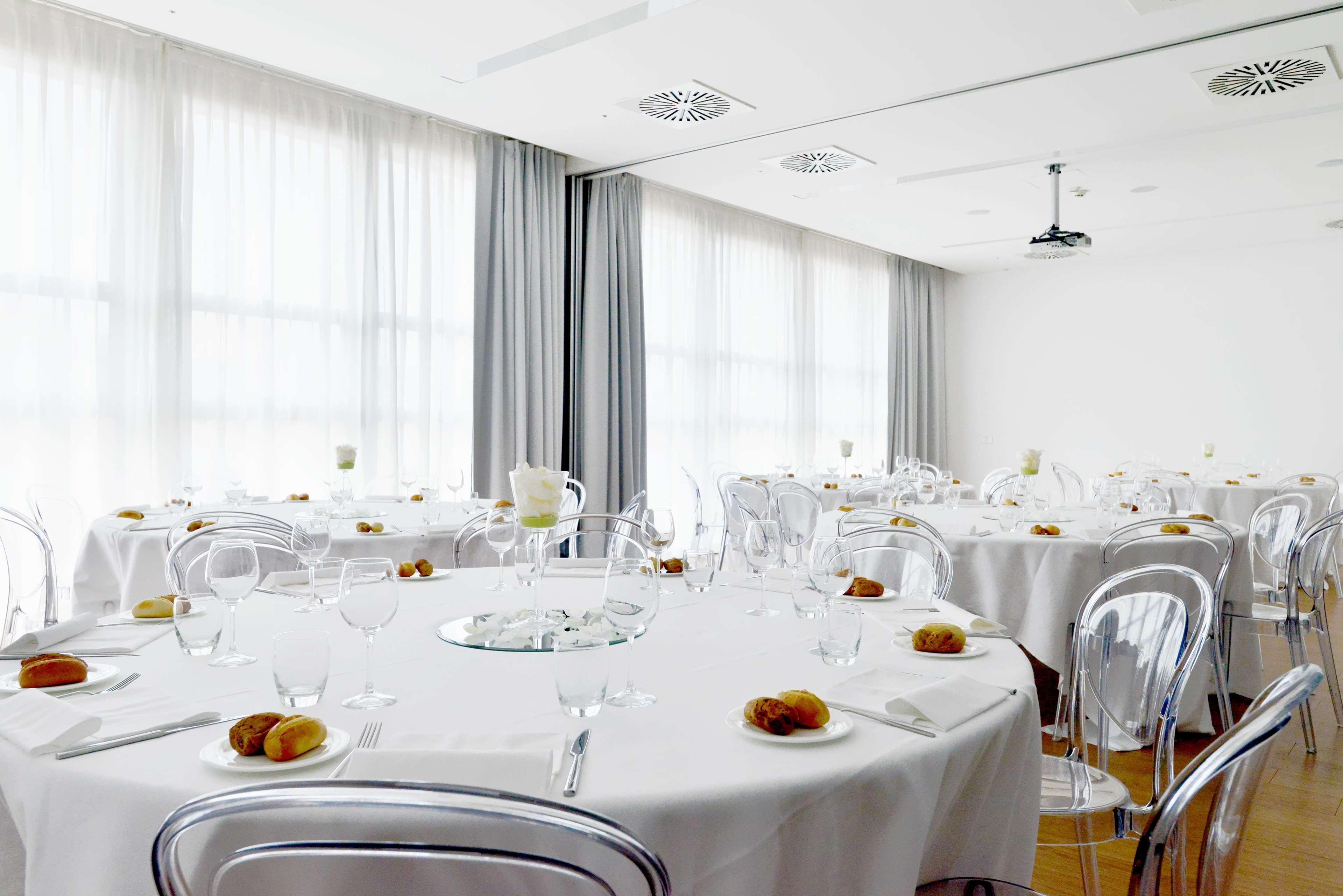 Hilton Garden Inn Milan North Esterno foto