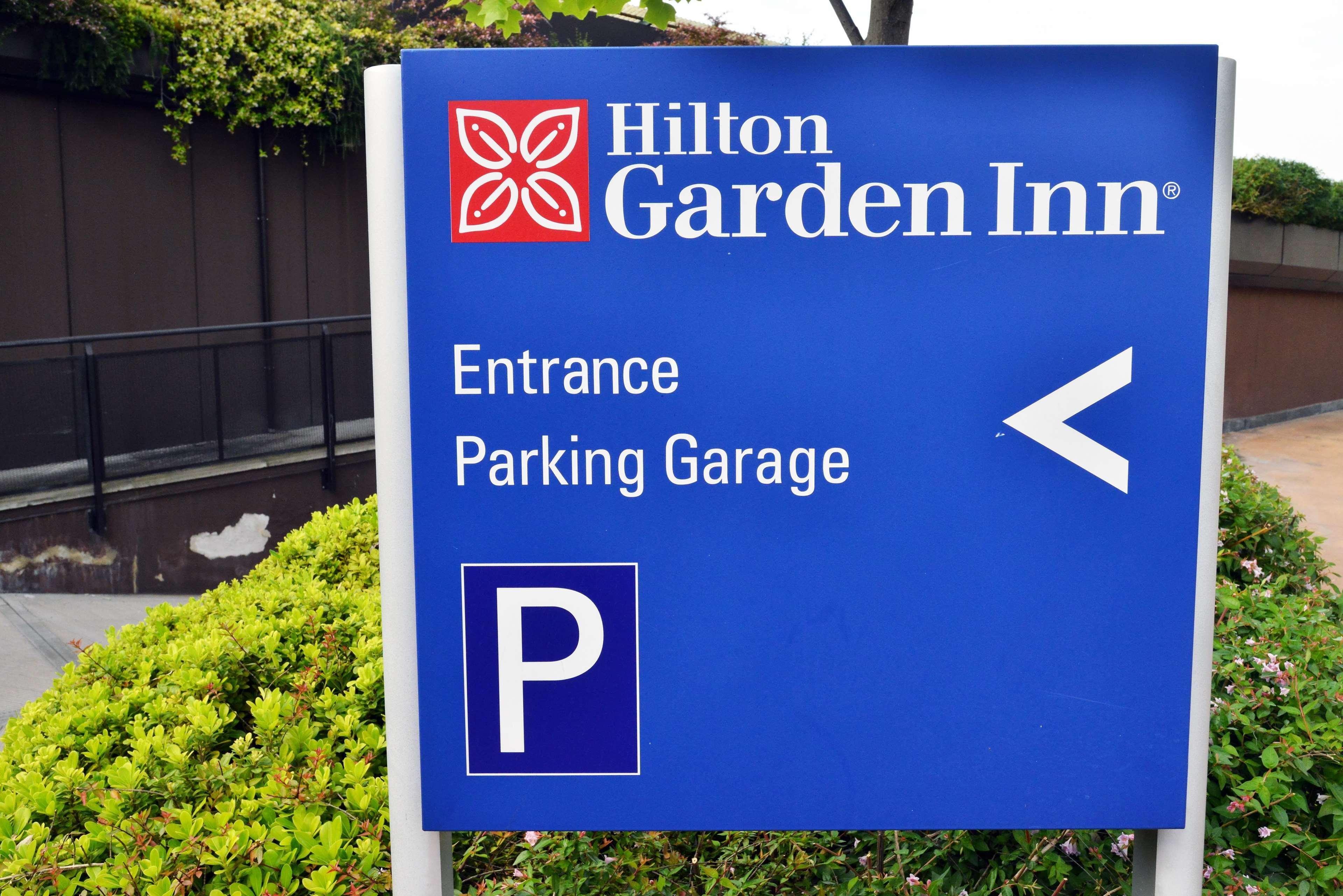 Hilton Garden Inn Milan North Esterno foto