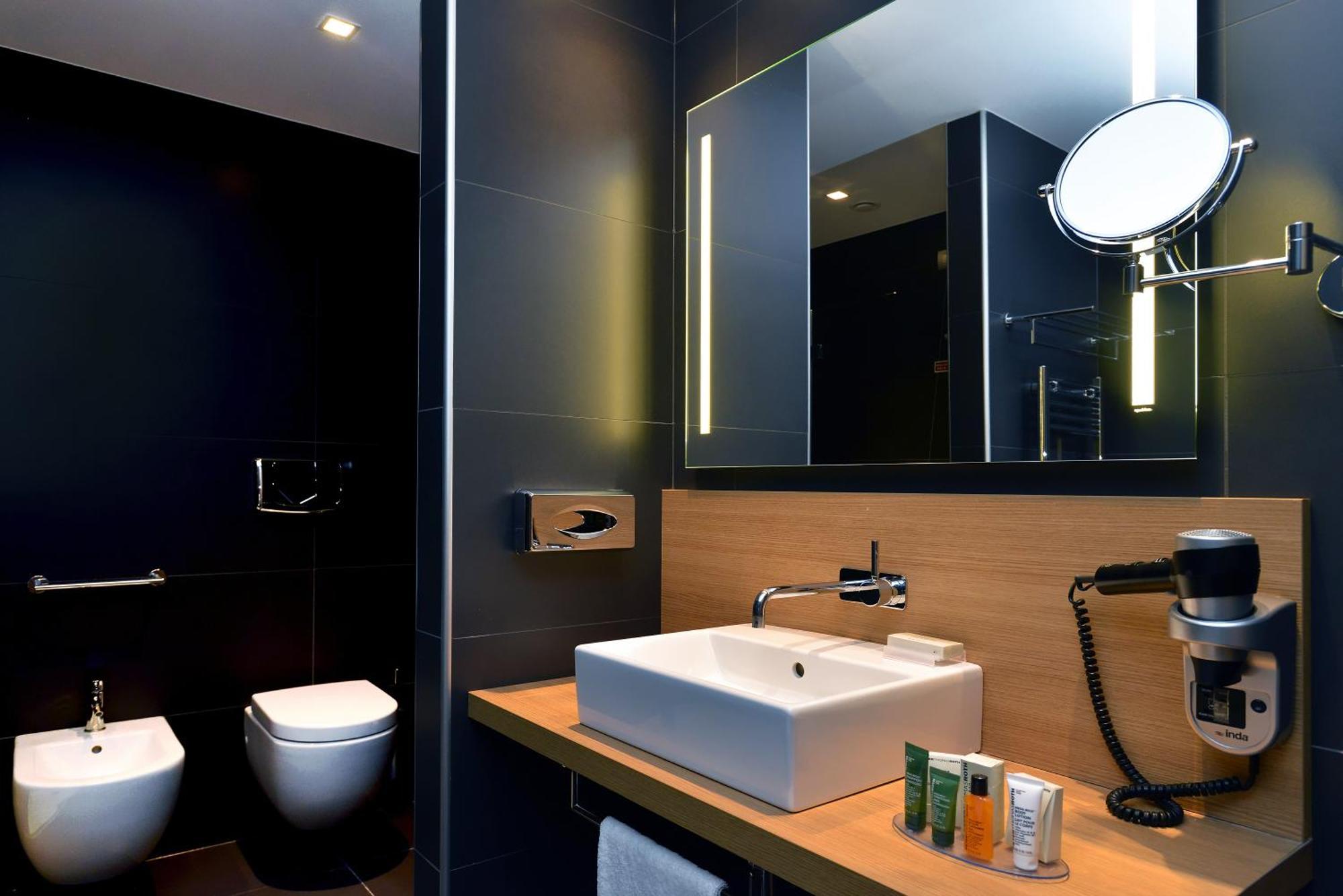 Hilton Garden Inn Milan North Esterno foto