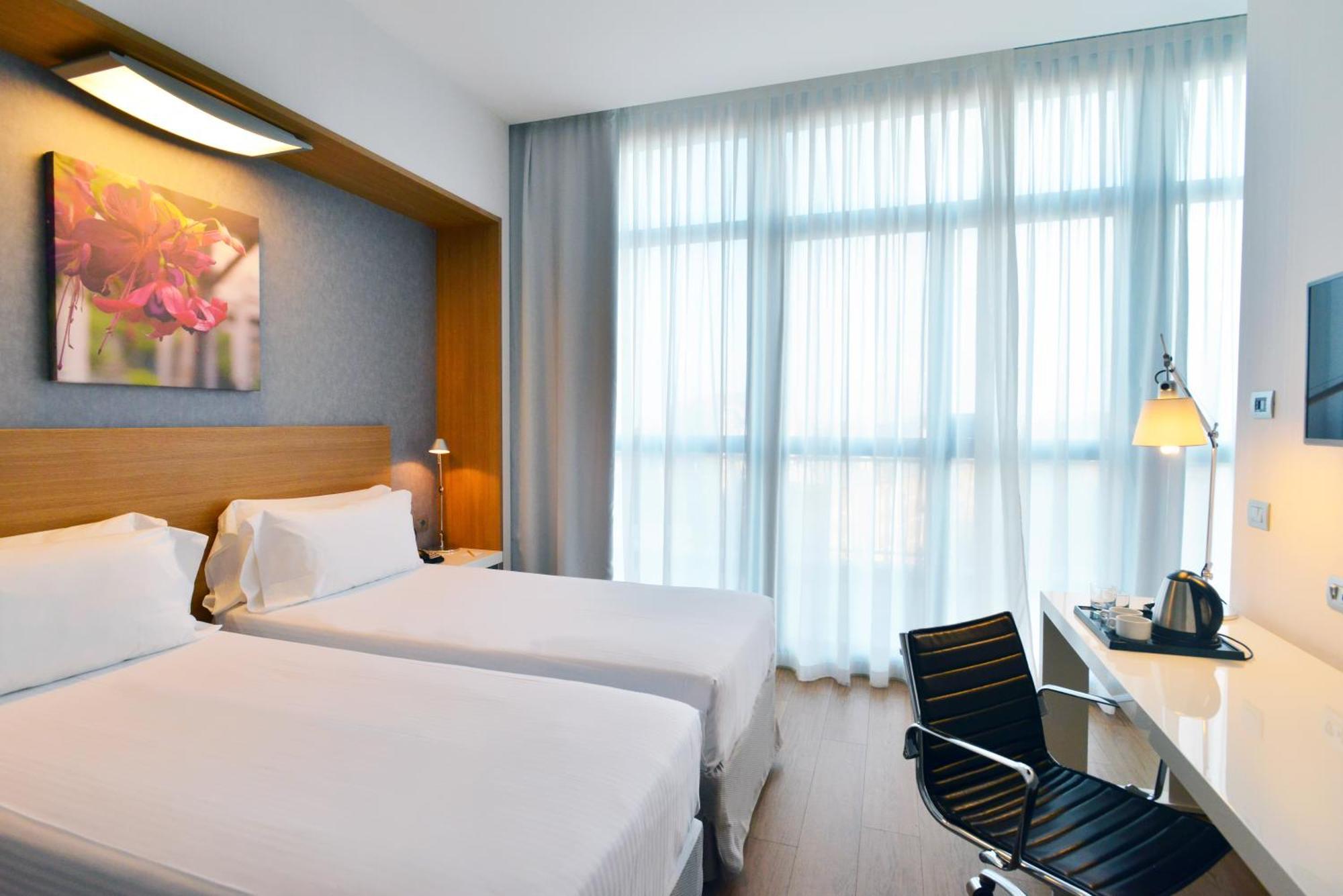 Hilton Garden Inn Milan North Esterno foto