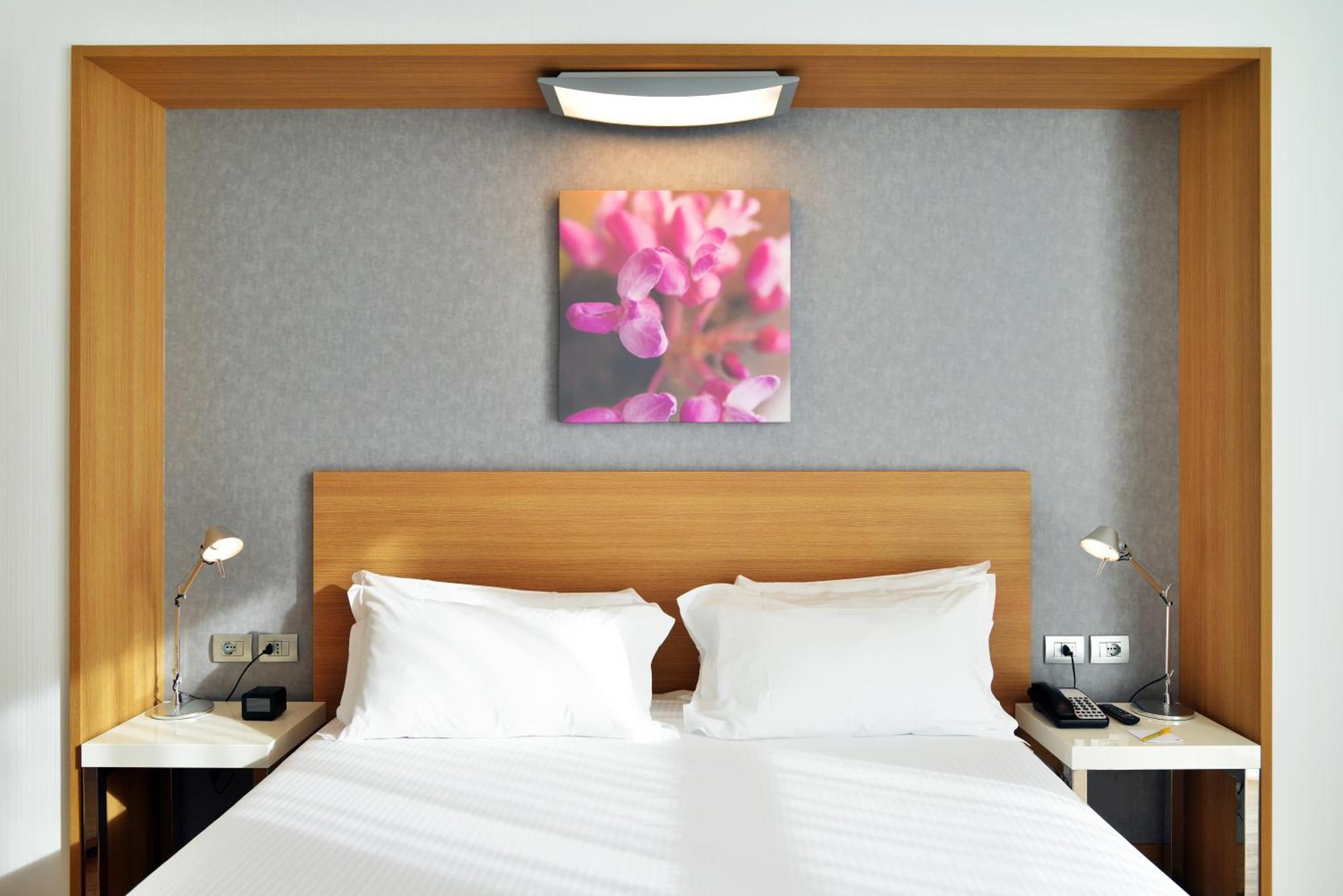 Hilton Garden Inn Milan North Esterno foto