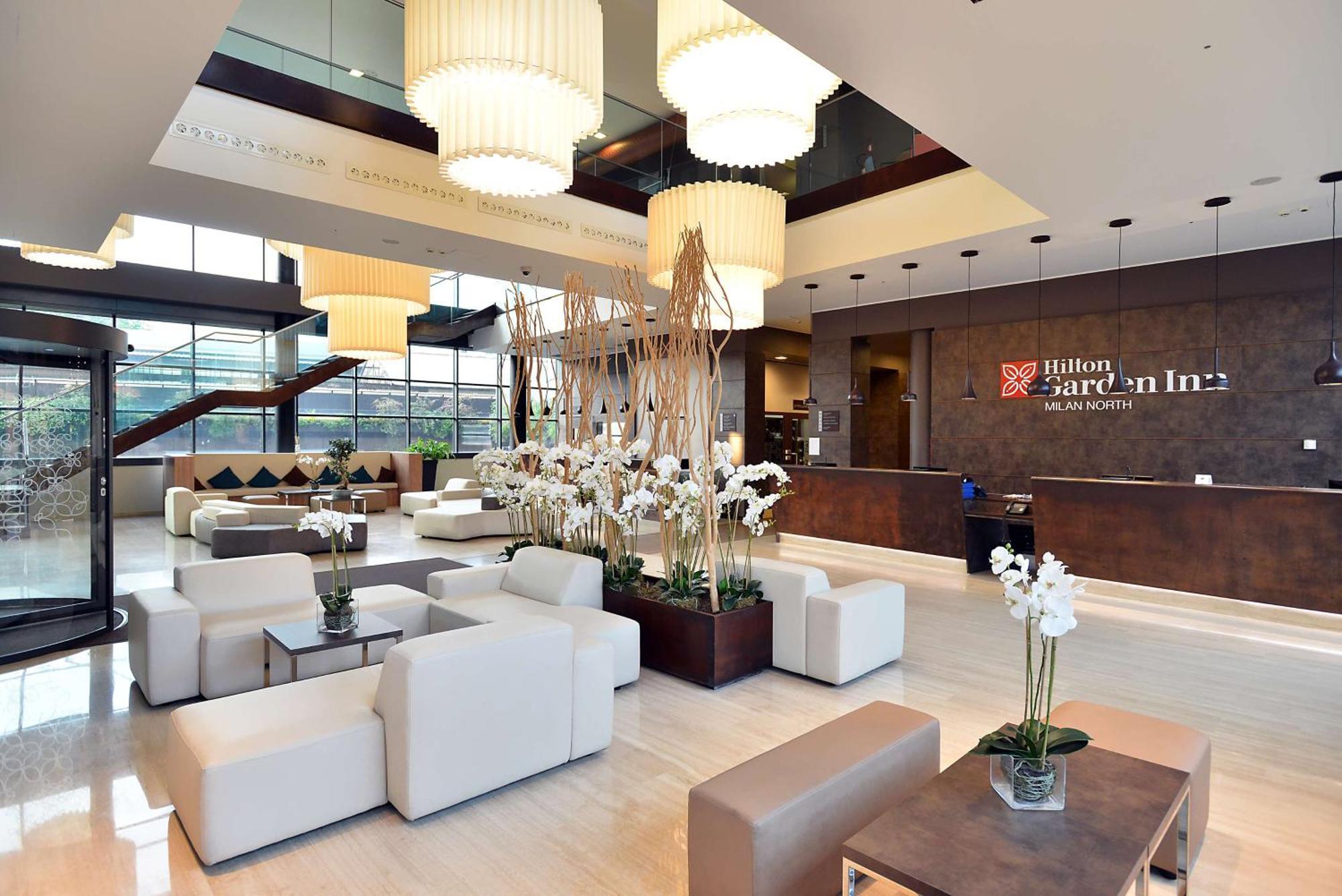 Hilton Garden Inn Milan North Esterno foto