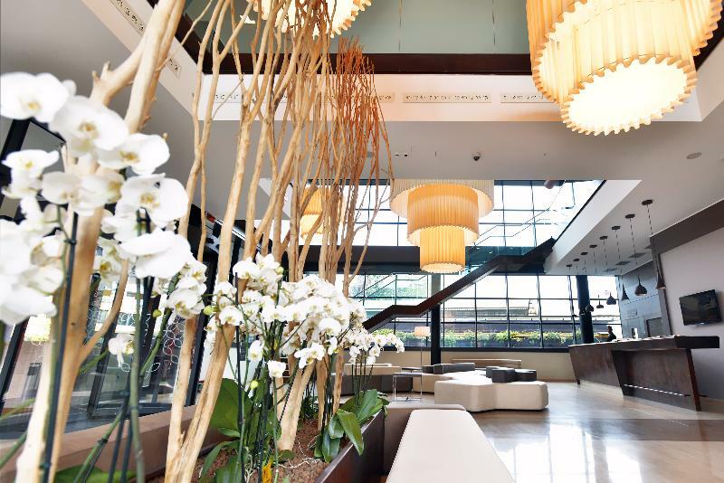 Hilton Garden Inn Milan North Esterno foto