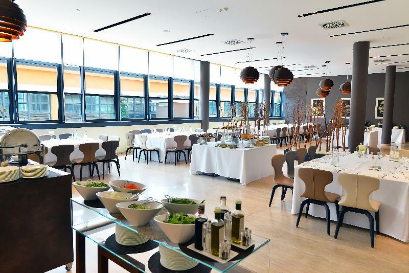 Hilton Garden Inn Milan North Esterno foto